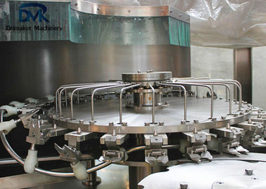 máquina de rellenar líquida caliente de 2000bph 3.1kw para las cabezas de relleno del zumo de fruta 8
