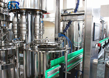 Embotelladora de la soda 3KW 200 - 2000 ml con el material del SUS 304 del peso 3500KG